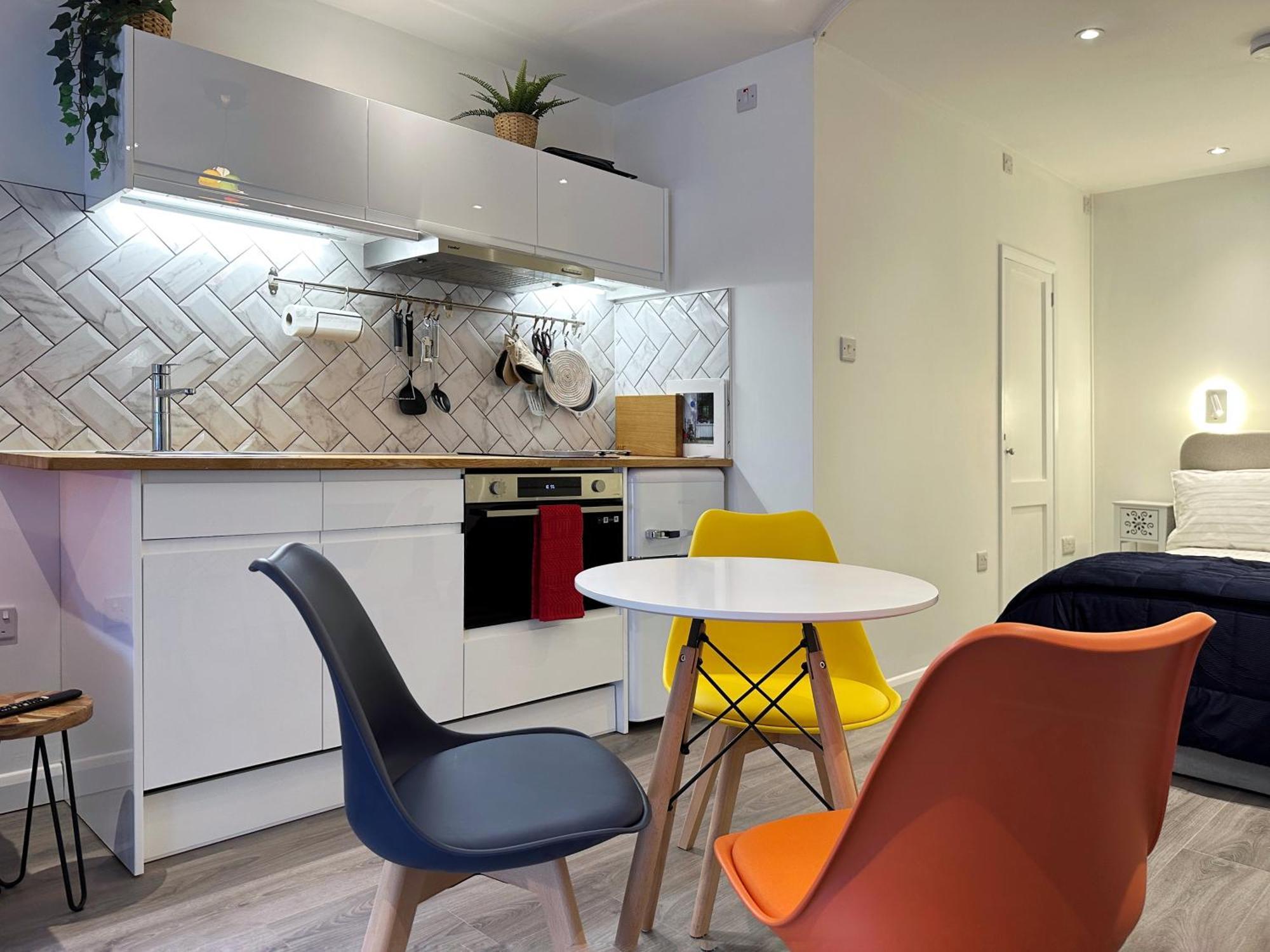 Kensington Studio Hosted By Airoperate Near Notting Hill - 1 Double Bed , 1 Sofa Bed, Ground Floor Apartment Via Private Entrance Londra Exterior foto